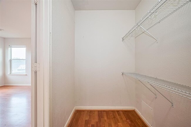 Building Photo - 12927 Pale Ivy Ln