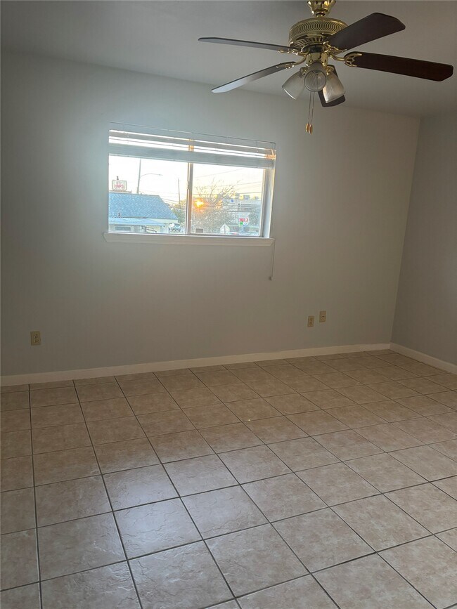 Building Photo - 14333 Memorial Dr