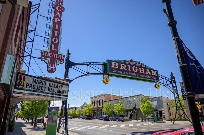 Building Photo - 281 W 1150 N
