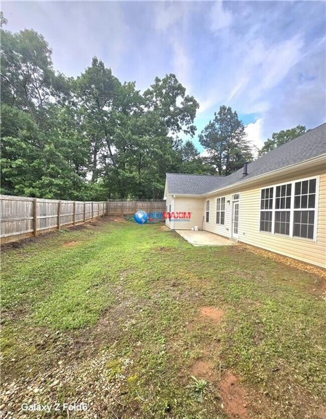 Building Photo - Beautiful 4-bedroom with large bonus room in Gainesville