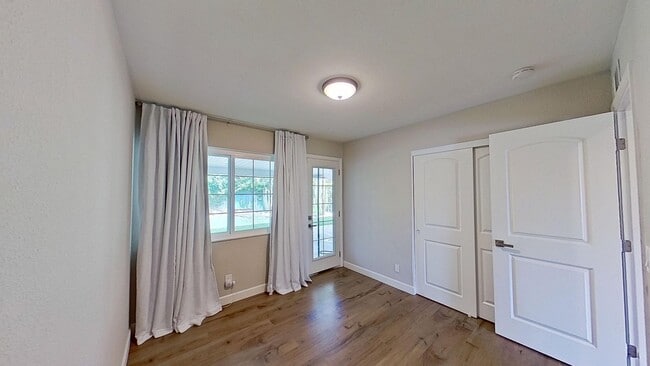 Building Photo - 14321 Riviera Dr