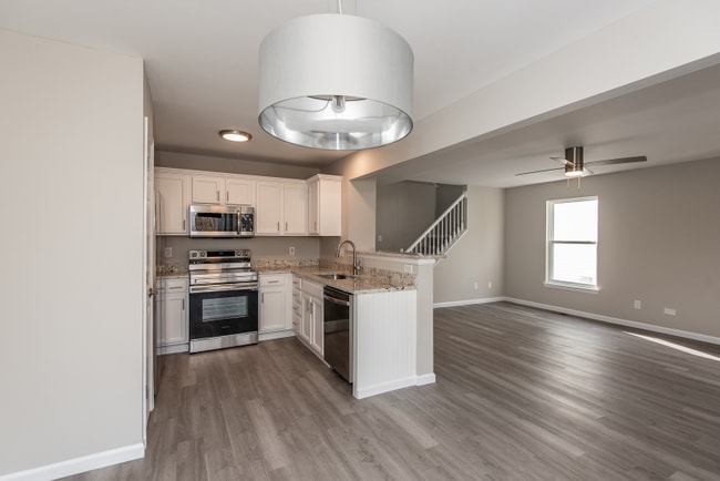 Building Photo - 10429 Tiffany Village Ct