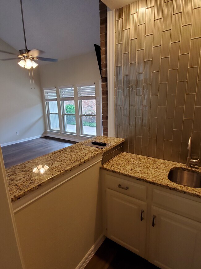 Building Photo - 4424 Windhaven Ln