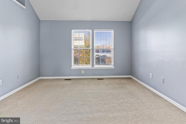 Building Photo - 5061 Cameo Terrace