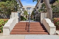 Building Photo - 2117 W Dekle Ave