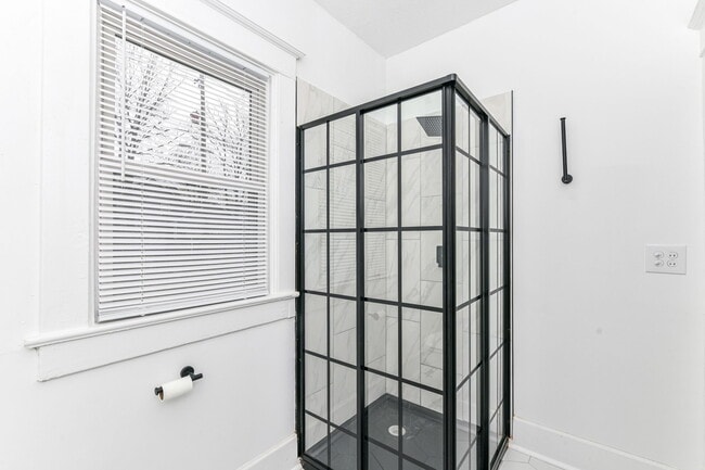 Building Photo - 3111 N Capitol Ave