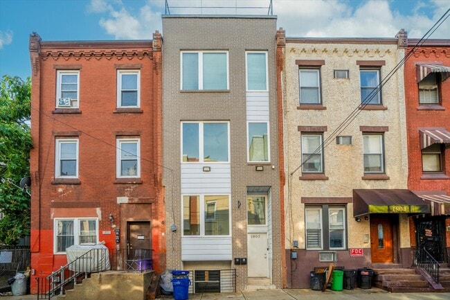 Building Photo - 1802 N Bouvier St