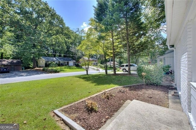 Building Photo - 3946 Green Oak Dr