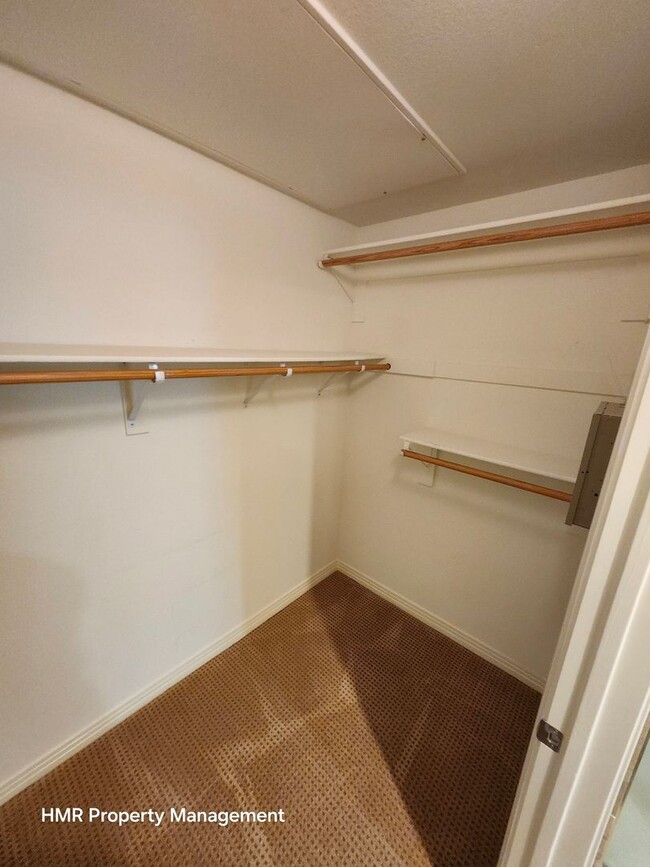 Building Photo - 2 bed 2.5 bath condominium at Lake at Waln...