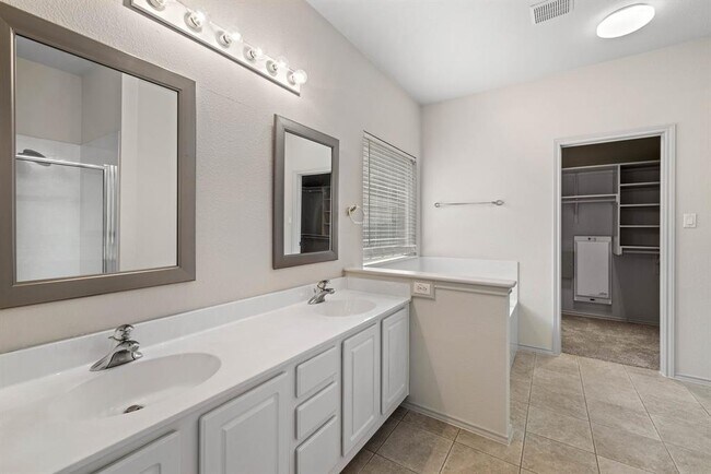 Building Photo - 14444 Lilley Brook Cove