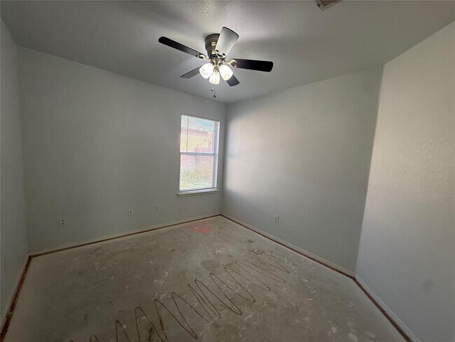 Building Photo - 128 Grant Way