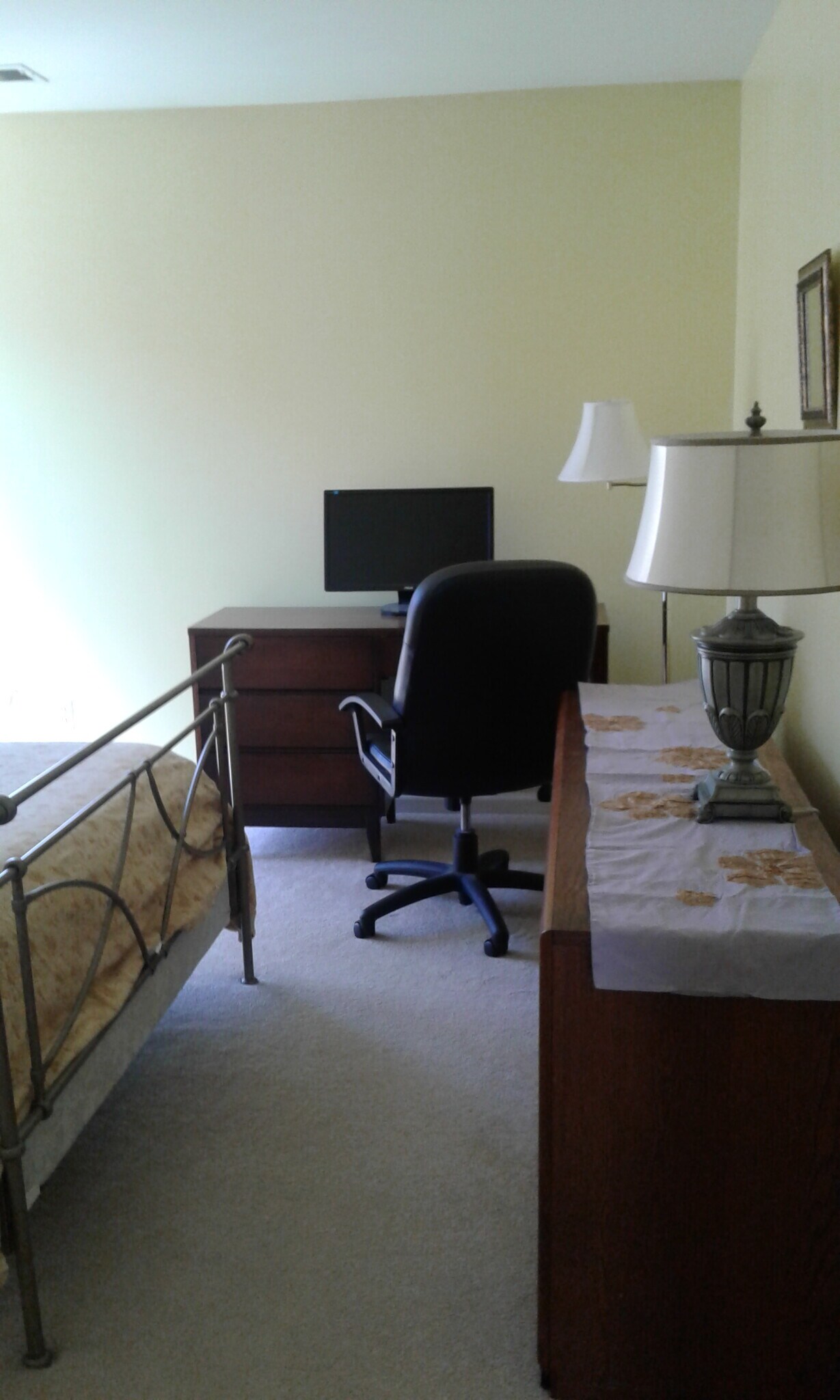 Building Photo - 1982 Brooke Farm Ct