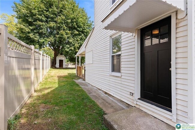 Building Photo - 821 Jackson St