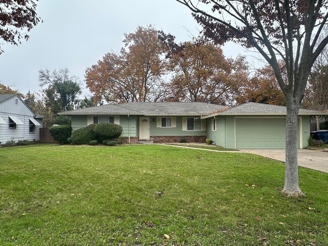 Building Photo - Updated 3 Bedroom 1.5 Bathroom Home in Desirable Arden Park!