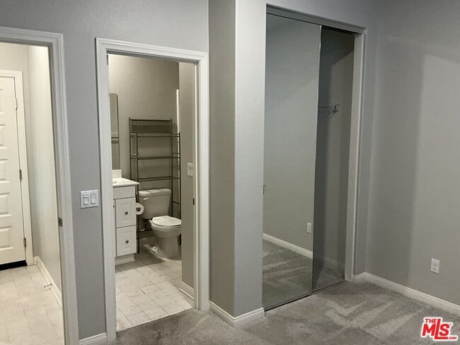 Building Photo - 20909 Mountain Gate Dr