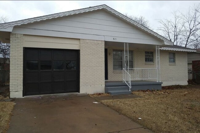 Primary Photo - 815 NW 58th St