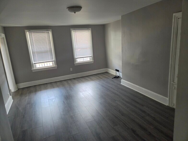 Living Room 1 - 22 N Broad St