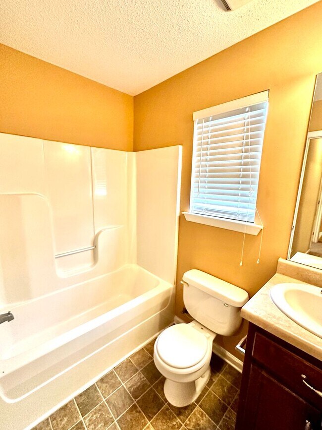 Building Photo - 11424 Oak Arbor Way