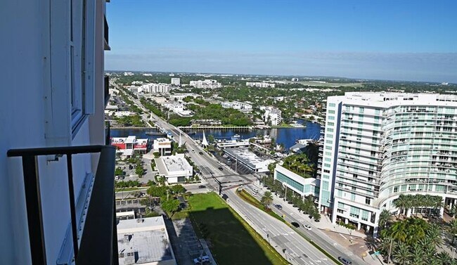 Building Photo - 531 N Ocean Blvd