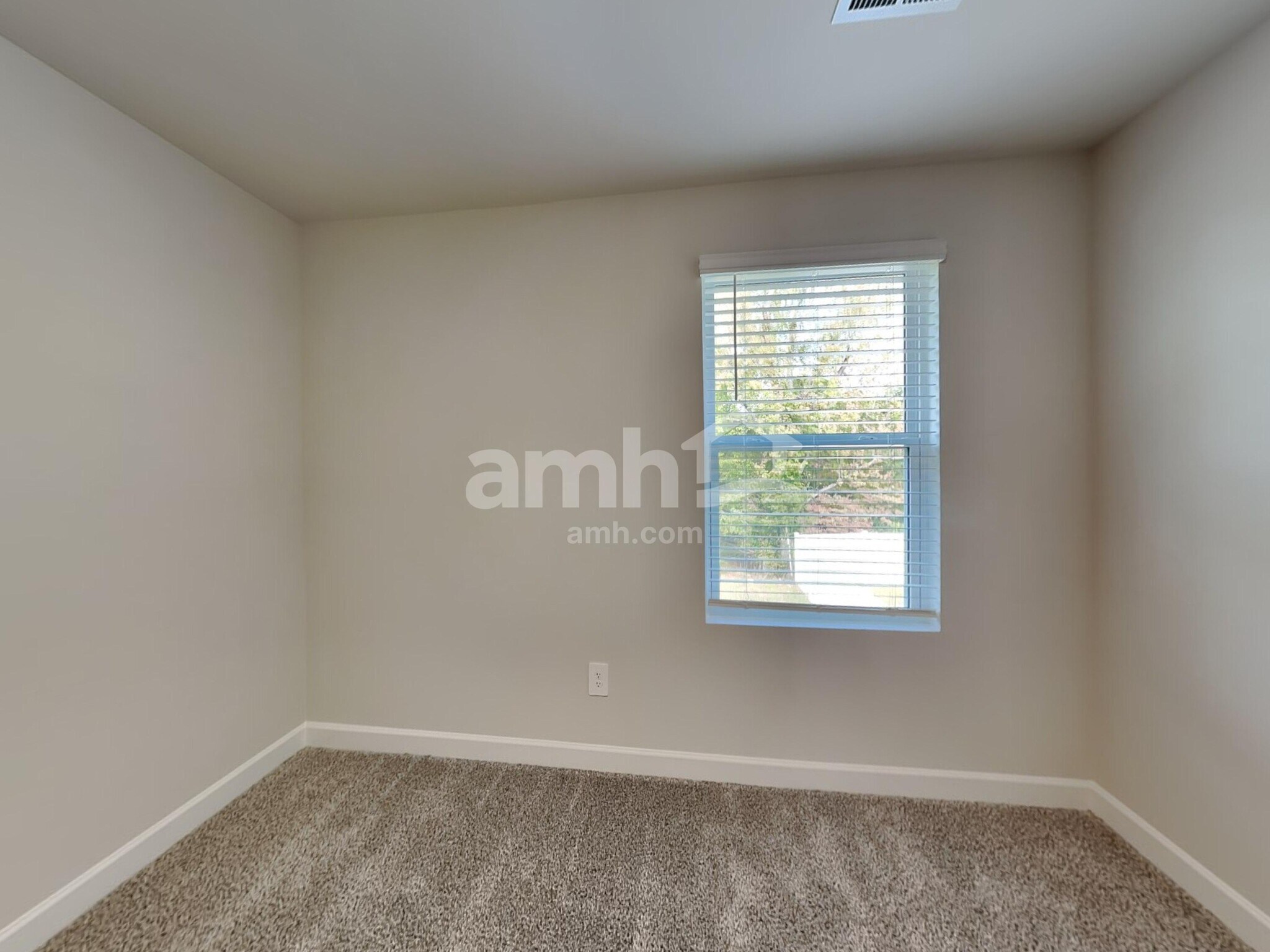 Building Photo - 769 Treeline Rd