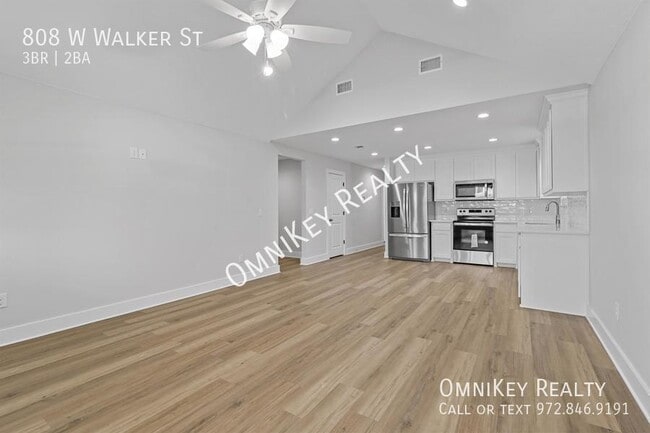 Building Photo - 808 W Walker St