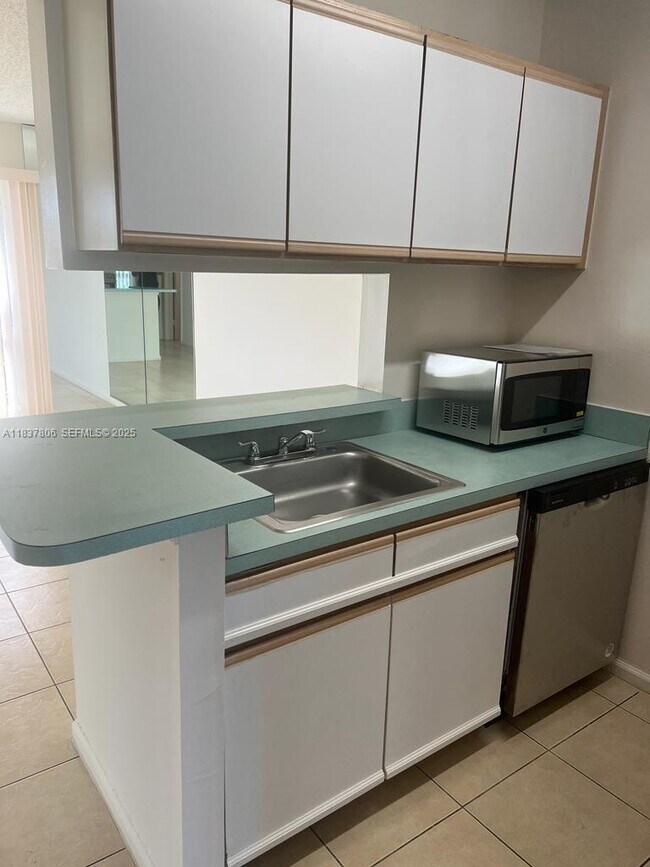 Building Photo - 1500 N Congress Ave