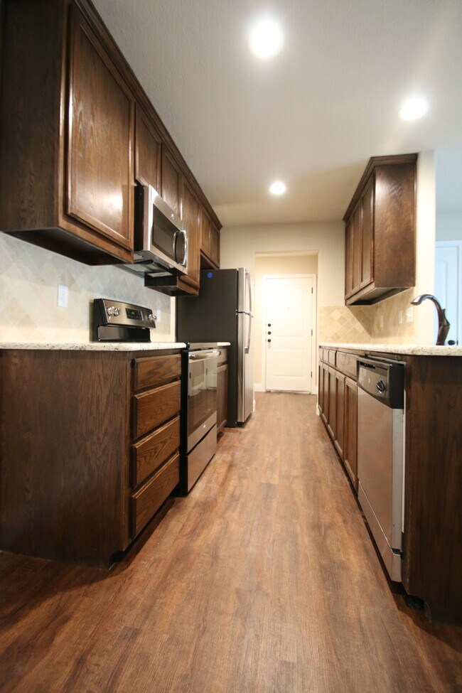 Building Photo - 8032-8034 Arbor