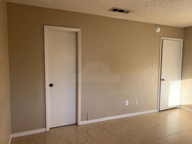 Building Photo - 4209 Water St