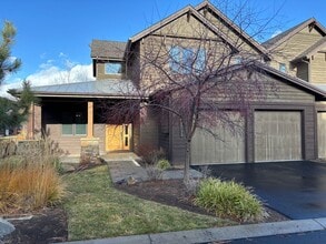 Building Photo - Spacious Tetherow Home with Community Amenities