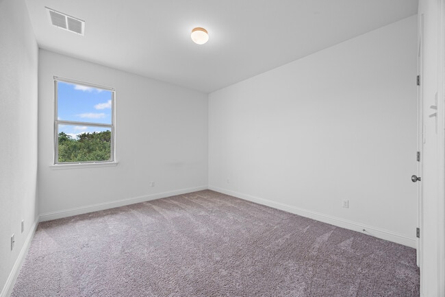 Building Photo - 567 Pecos River Xing