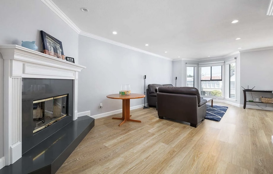 Building Photo - 237 Lee Ave