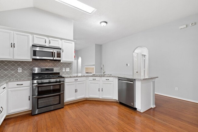 Building Photo - 24406 Glenthorpe Ct