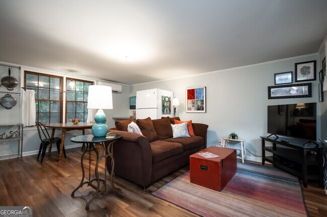 Building Photo - 290.5 Milledge Cir