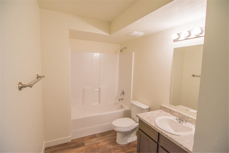 Building Photo - 799 E 550 S