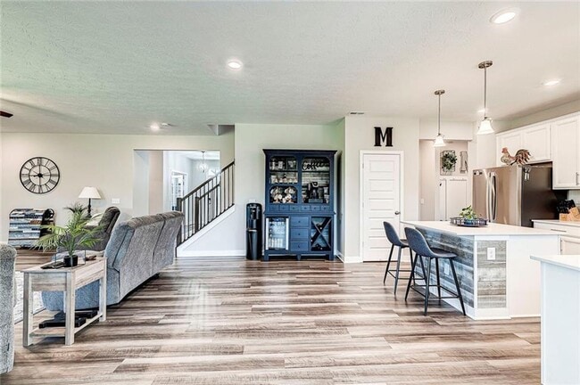 Building Photo - Beautiful 5 BR Home in Brownsburg!