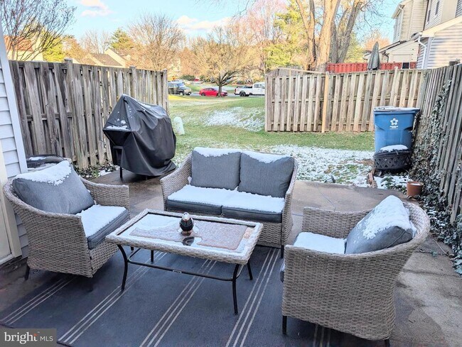 Building Photo - 14491 Black Horse Ct