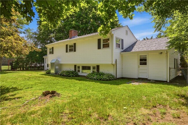 Building Photo - 117 Canonchet Dr