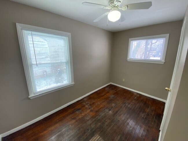 Building Photo - 2629 Grasmere Ave
