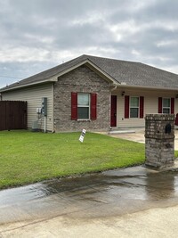 Building Photo - 634 Old Darbonne Rd