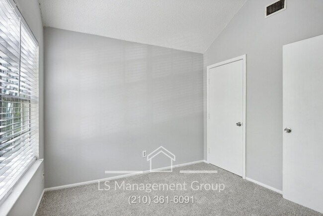 Building Photo - 6716 Windsor Hollow Dr