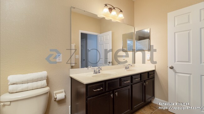 Building Photo - 8864 Della Scala Cir