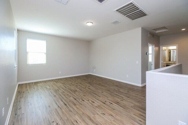 Building Photo - 4517 E Gagarinite Ln