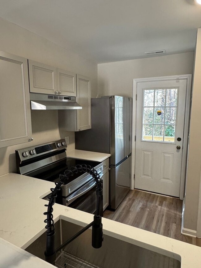 Building Photo - 4218 Kaplan Dr