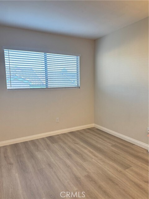 Building Photo - 503 S Sefton Ave