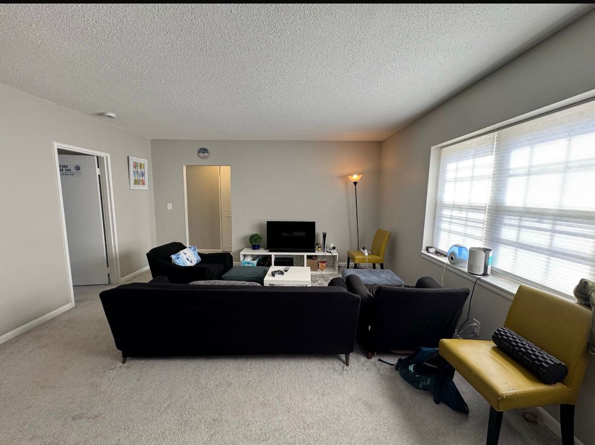 Building Photo - 149 Lake Shore Rd