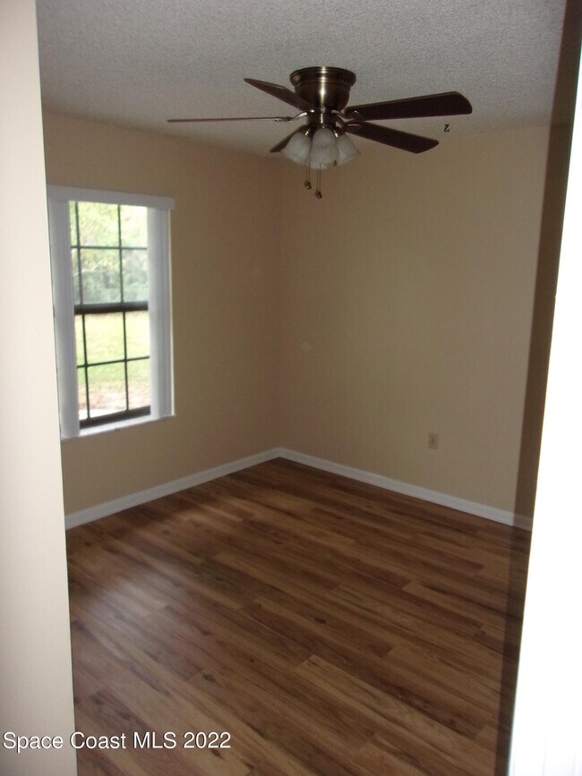 Building Photo - 3069 Sea Gate Cir