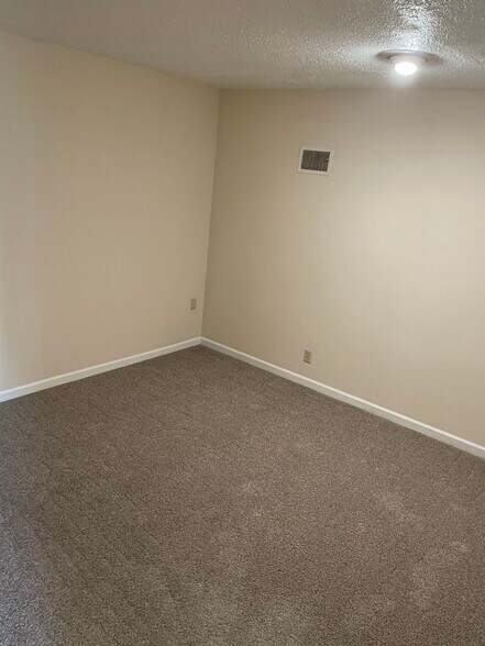 BEDROOM 2 - 807 W Mission Ave