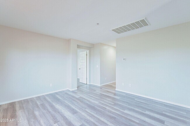 Building Photo - 6342 W Harwell Rd