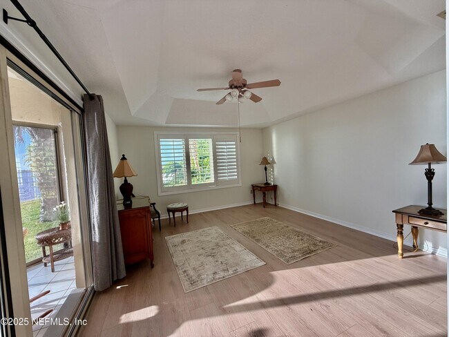 Building Photo - 2099 Winterbourne N