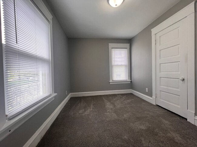 Building Photo - 4121/4123 7th Avenue